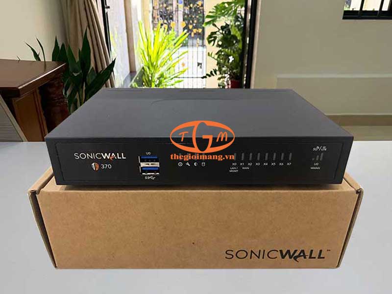 SonicWall TZ370 Total Secure - Advanced Edition 1 Year (02-SSC-6819)
