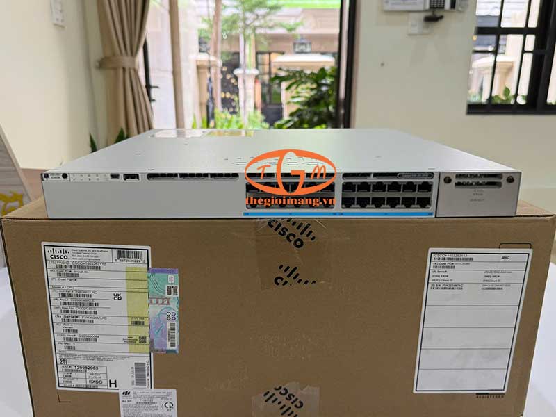 Switch Cisco C9300-24UB-E